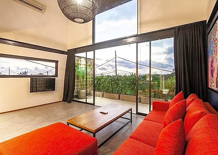 Modern Spacious Loft 200m From The Canggu 3* バリ島