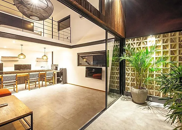 Modern Spacious Loft 200m From The Canggu バリ島